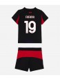 Billige AC Milan Youssouf Fofana #19 Hjemmedraktsett Barn 2025-26 Kortermet (+ Korte bukser)